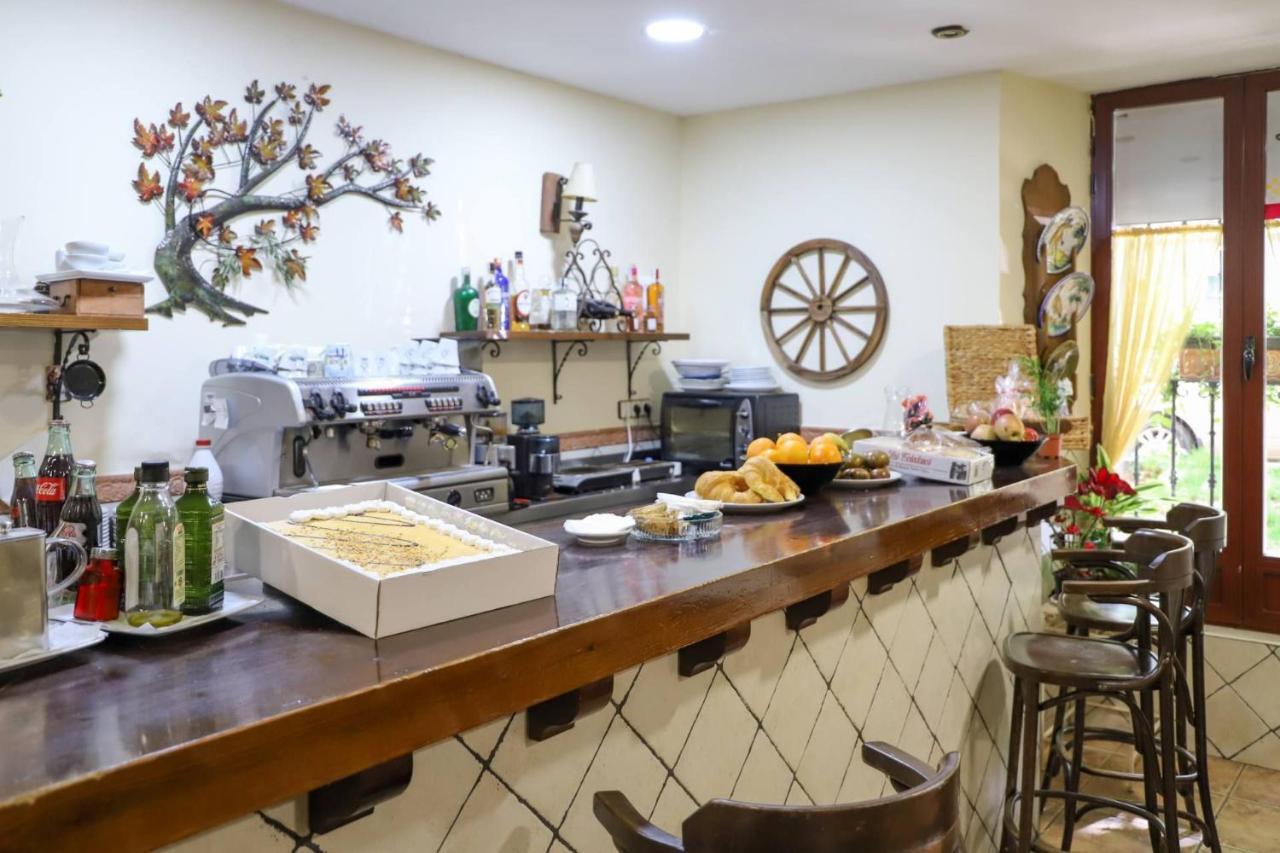 Hostal Castilla Aranjuez Exterior photo